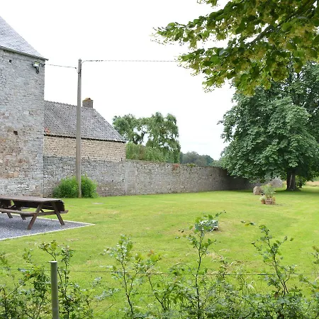 بيت للعطل Cozy Farmhouse In With Covered Terrace *