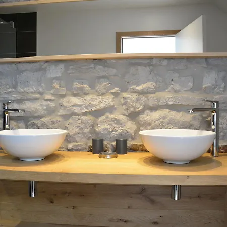 بيت للعطل Cozy Farmhouse In With Covered Terrace *